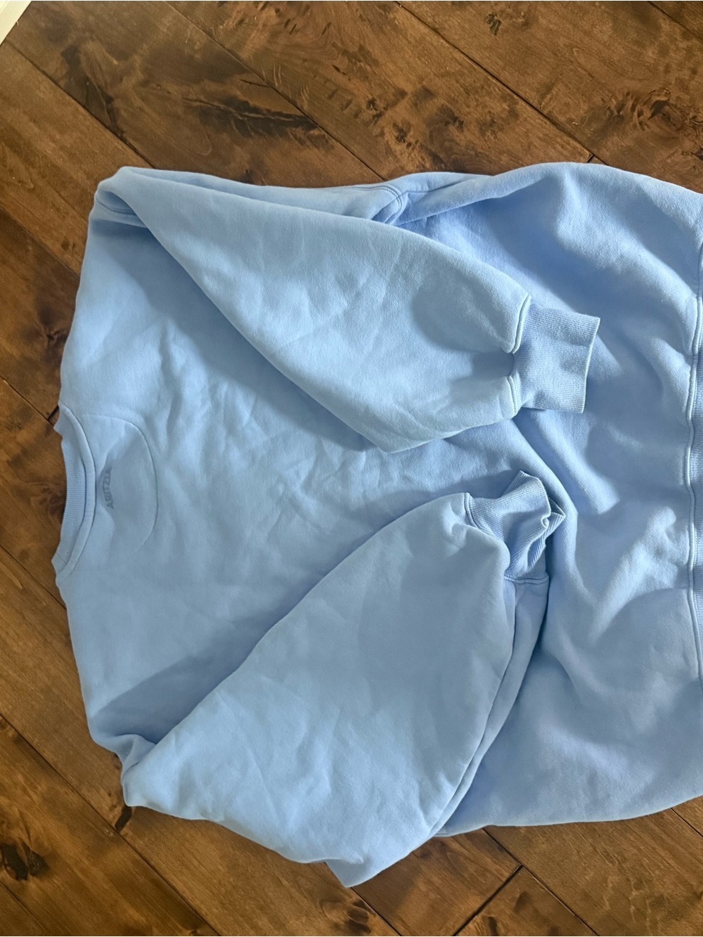 Aritzia Mega Crewneck - Dayflower Blue - Picture 2 of 3